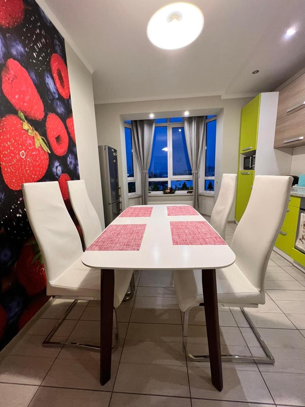 Apartaments Sichovyh Strilciv 68A Ivano-Frankivszk Kültér fotó